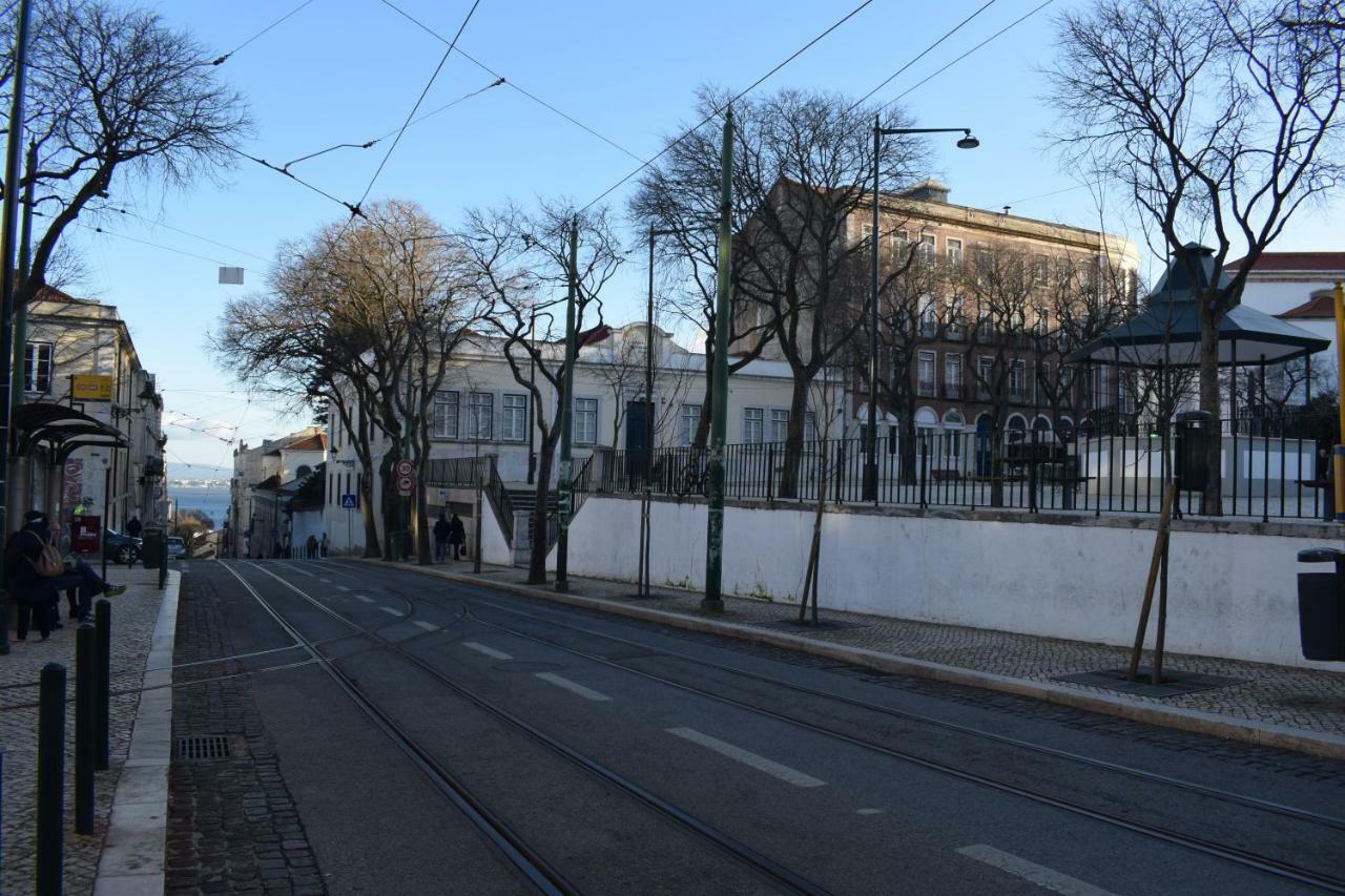 Aesthetic Riverview Apartment In Historical Lisboa Eksteriør billede
