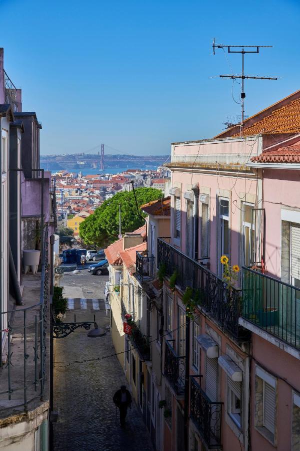 Aesthetic Riverview Apartment In Historical Lisboa Eksteriør billede